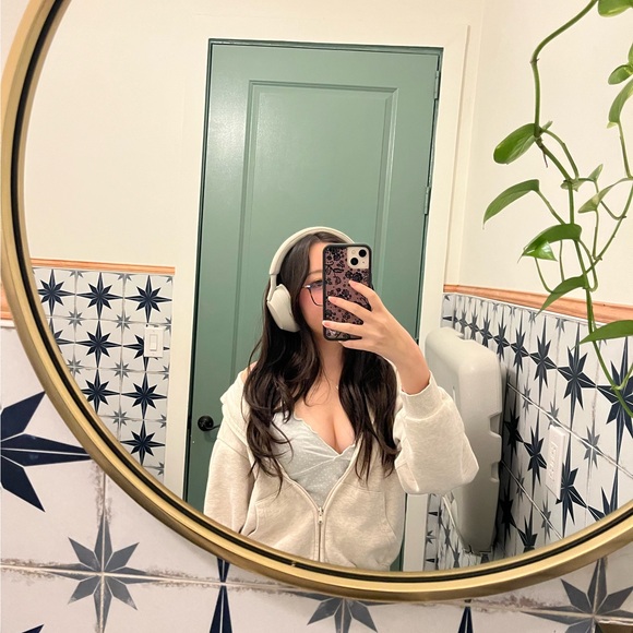 laurascloset77